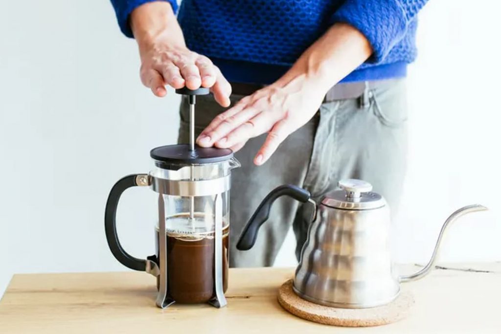 French Press Nasıl Kullanılır? French Press ile Kahve Yapmak Manfect
